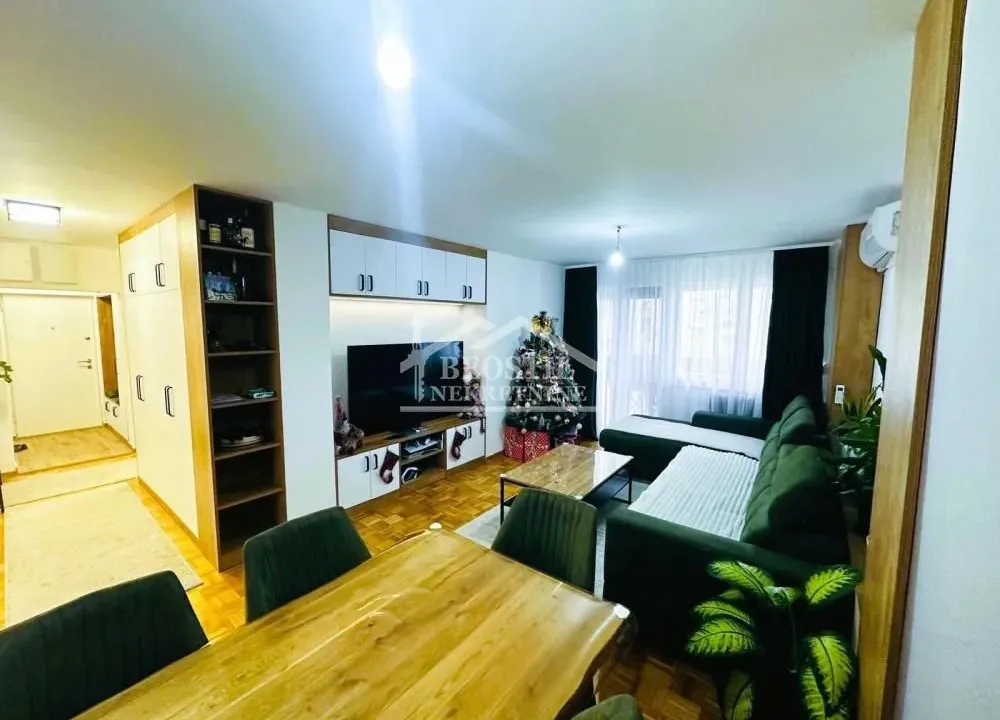 Prodaja, trosoban stan, 70m², Novi Beograd Blok 61, Novi Beograd Sve Podlokacije
