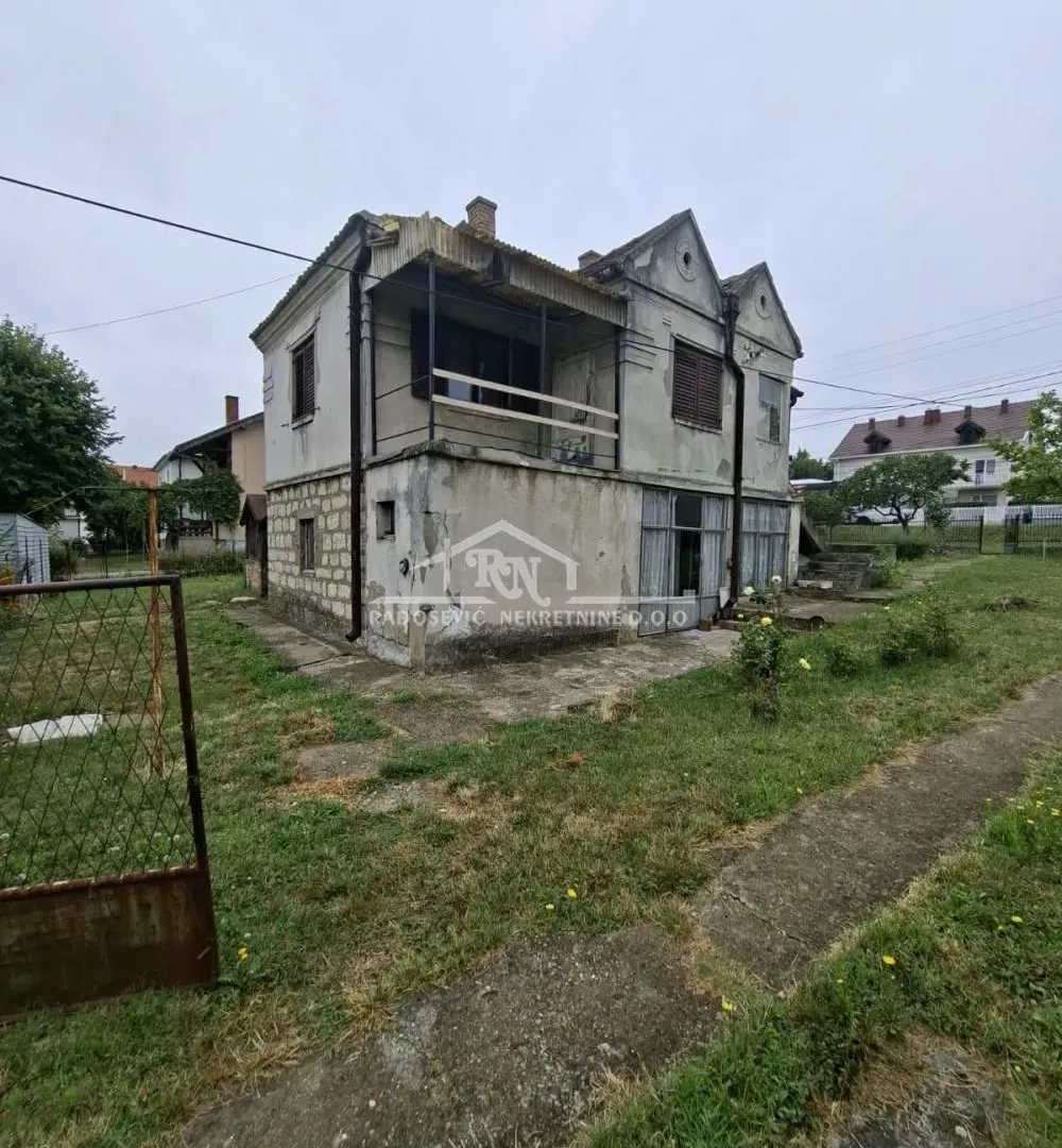 Sale, house, 76m², Čukarica, Beograd