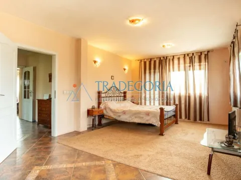 Prodaja, kuća, 180m², Bar, Crna Gora - image 4