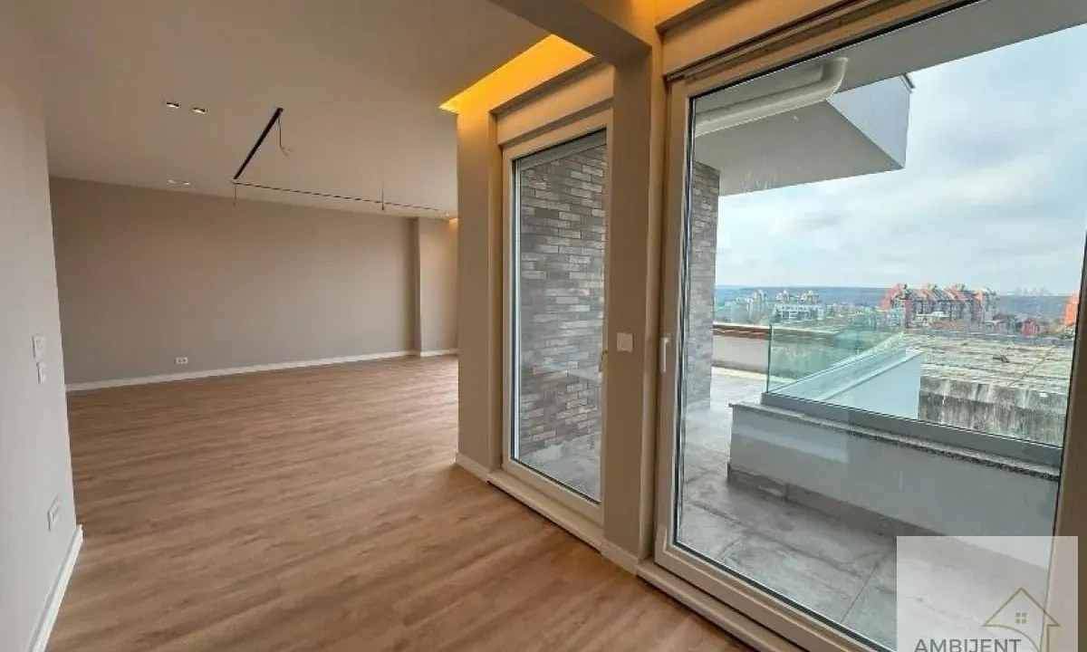 Prodaja, stan, 166m², Voždovac Sve Podlokacije, Beograd