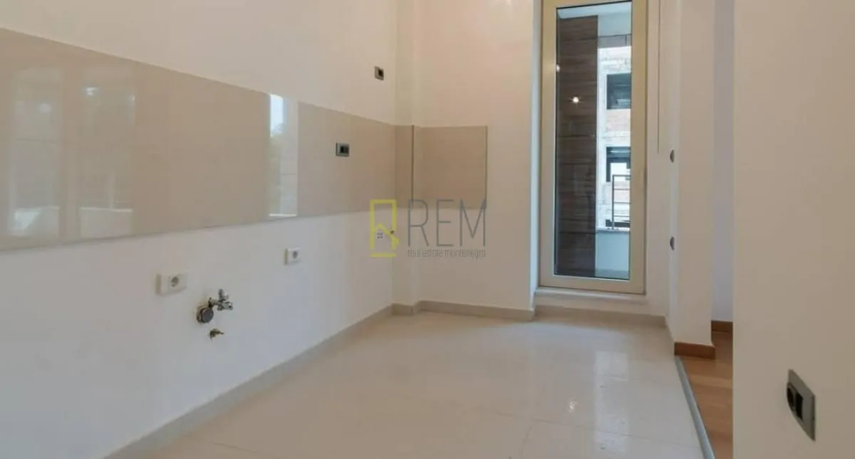 Prodaja, trosoban stan, 114m², Centar, Podgorica
