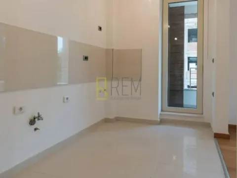 Prodaja, trosoban stan, 114m², Centar, Podgorica - image 3