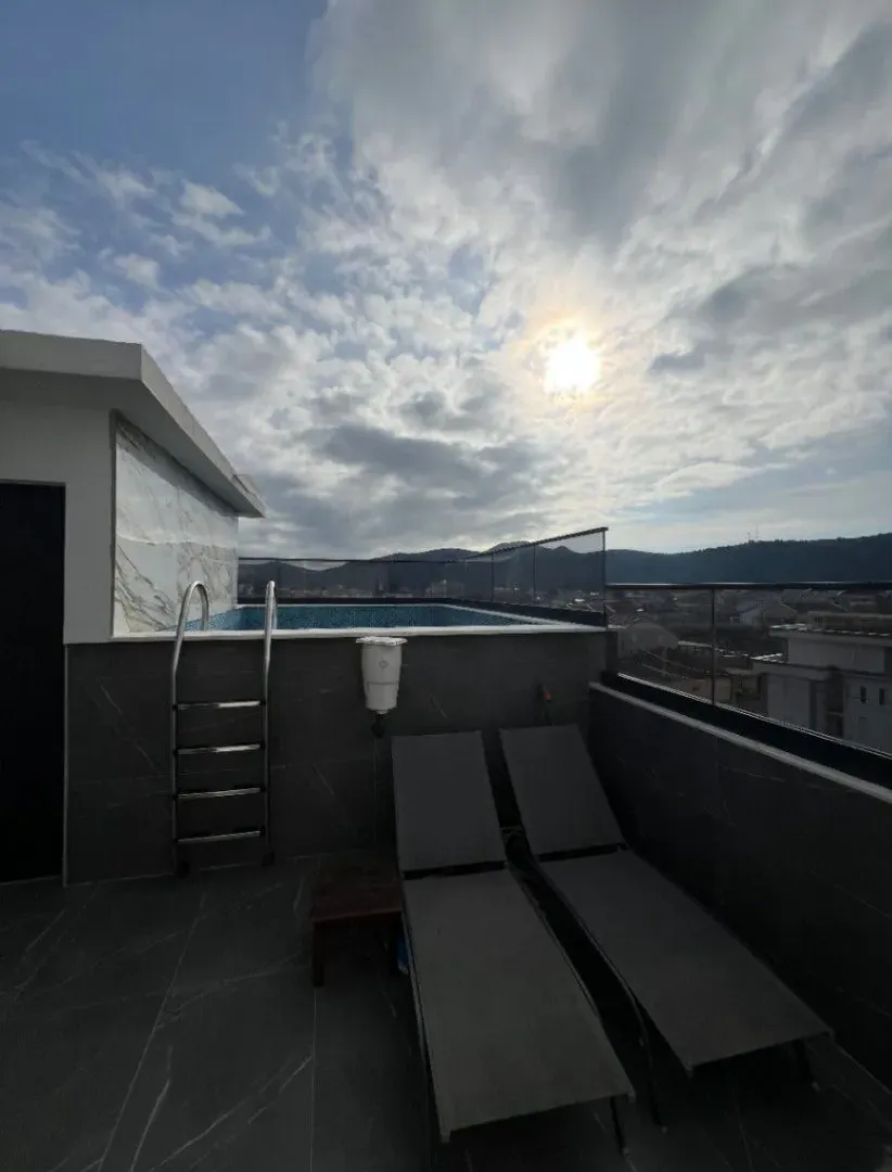Izdavanje, dvosoban stan, 150m², Polje, Bar