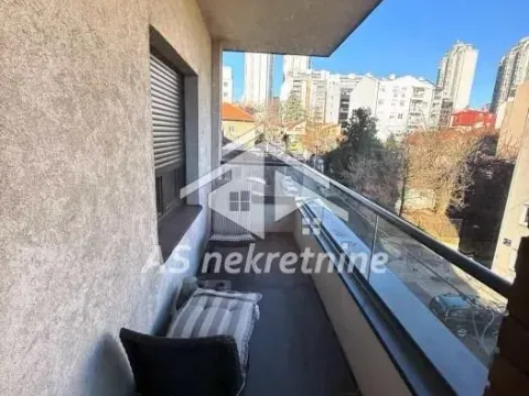 Izdavanje, trosoban stan, 56m², Južni Bulevar, Vračar Sve Podlokacije - image 8