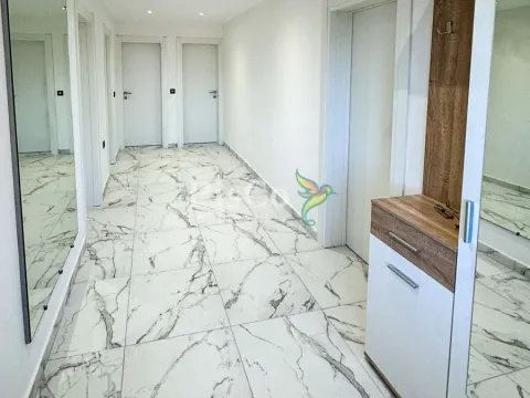 Prodaja, dvosoban stan, 104m², Bar, Crna Gora - image 10