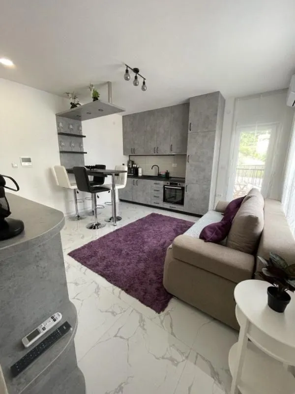 Prodaja, jednosoban stan, 36m², Đenovići, Herceg Novi