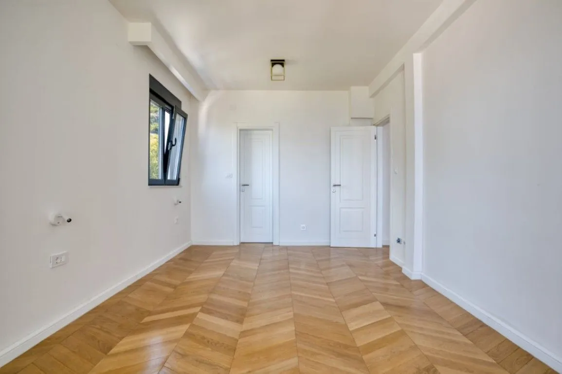 Sale, house, 450m², Blizikuće, Budva