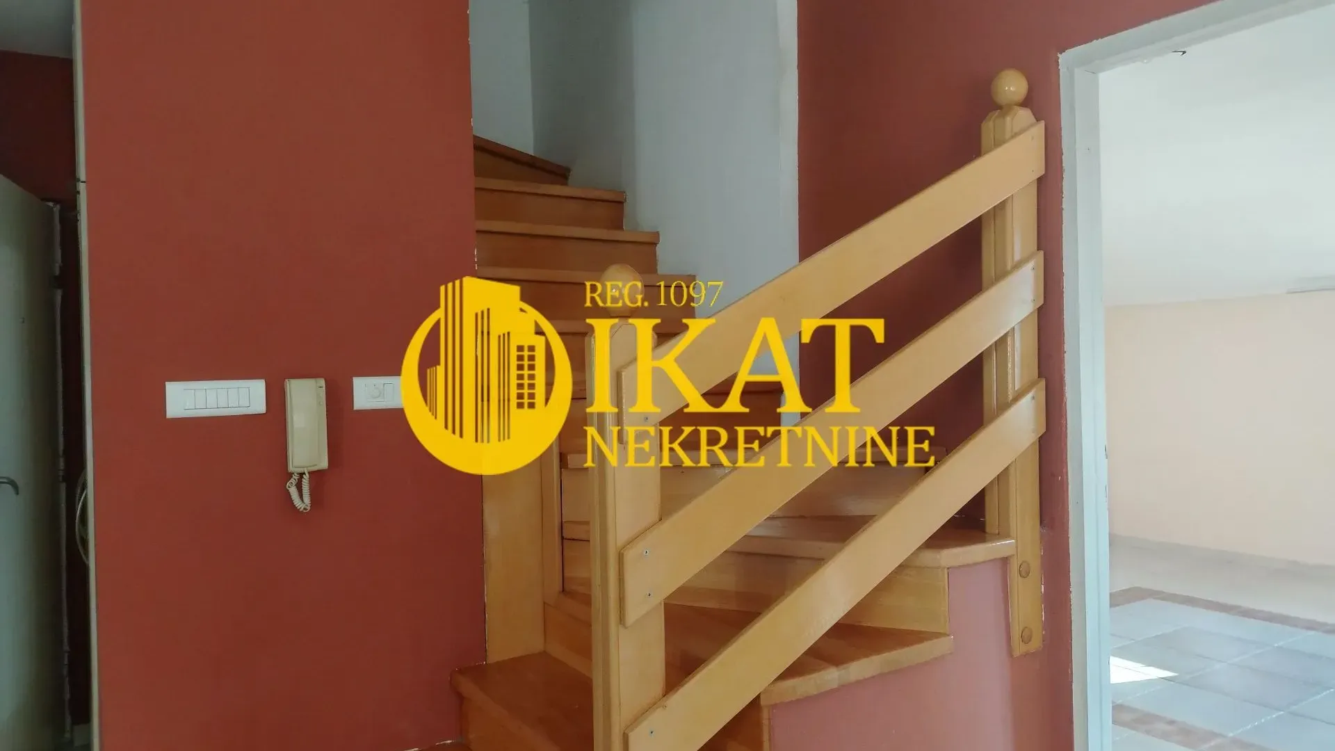 Izdavanje, četvorosoban stan, 158m², Voždovac Sve Podlokacije, Beograd
