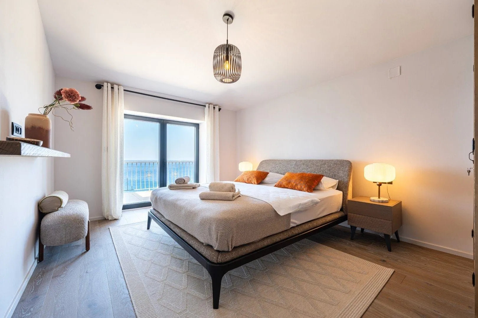 Sale, house, 374m², Drobni pijesak, Budva