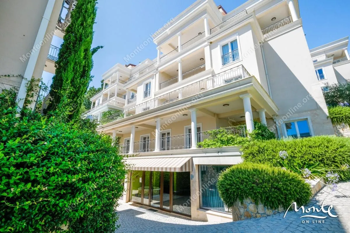 Prodaja, trosoban stan, 166m², Đenovići, Herceg Novi