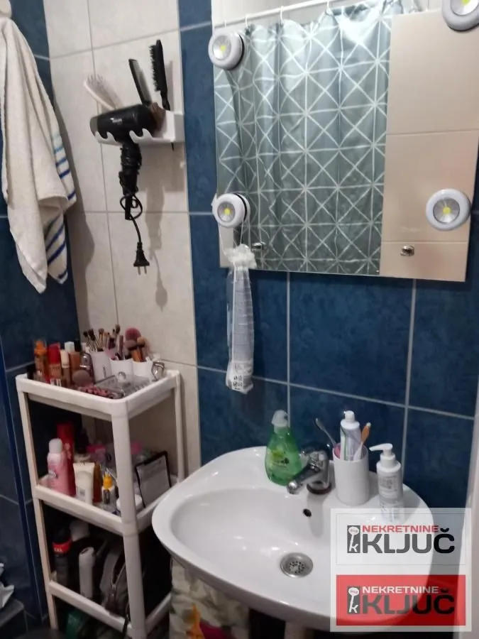 Izdavanje, garsonjera, 28m², Bulevar Oslobodjenja, Novi Sad Sve Podlokacije