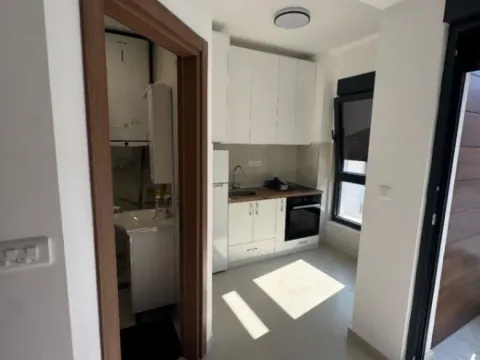 Izdavanje, garsonjera, 23m², Rozino, Budva - image 3