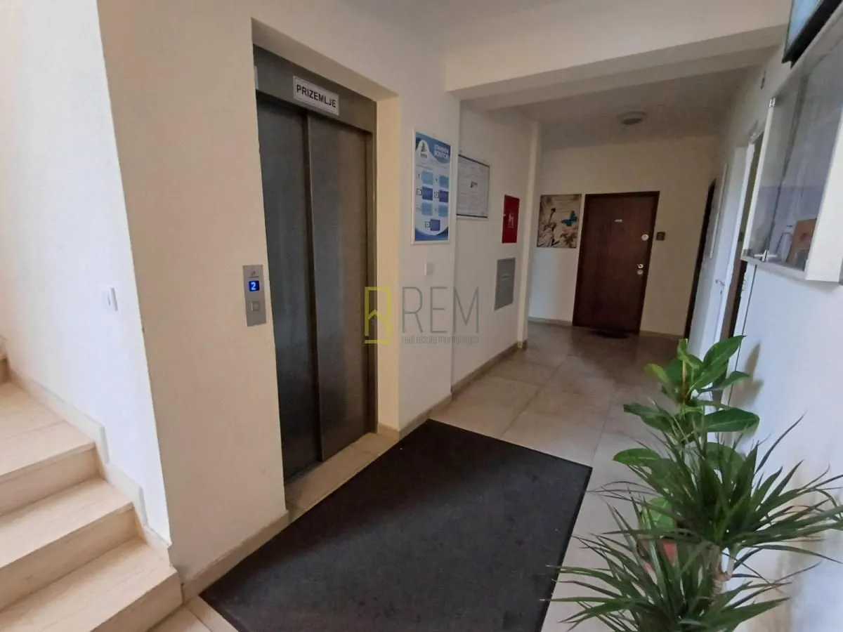 Prodaja, jednosoban stan, 43m², Stari Aerodrom, Podgorica