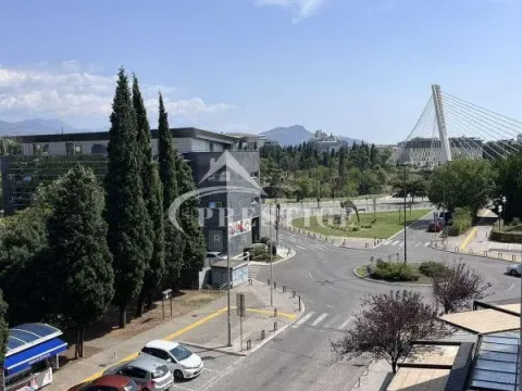 Izdavanje, jednosoban stan, 52m², Preko Morače, Podgorica - image 9