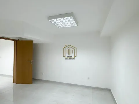 Izdavanje, poslovni prostor, 64m², Lepa Kata, Podgorica - image 12