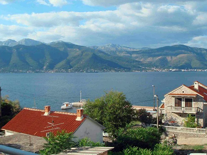 Prodaja, kuća, 209m², Krašići, Tivat
