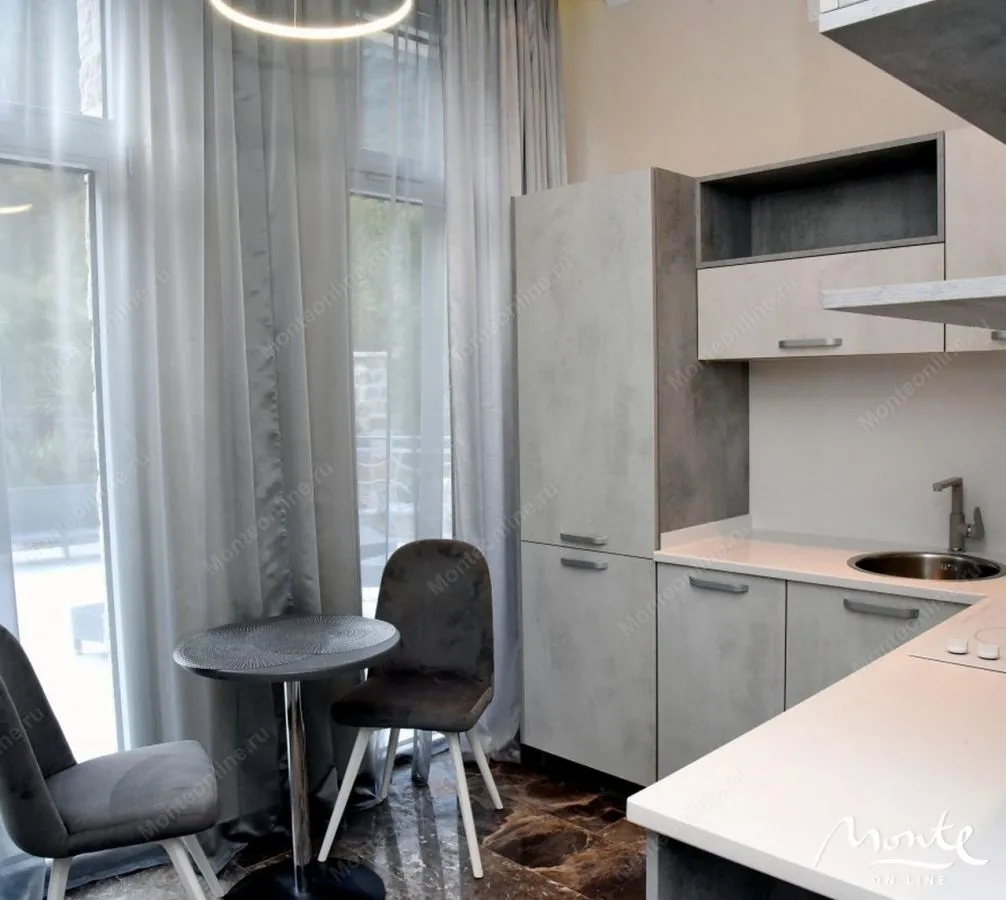 Sale, house, 382m², Stoliv, Kotor