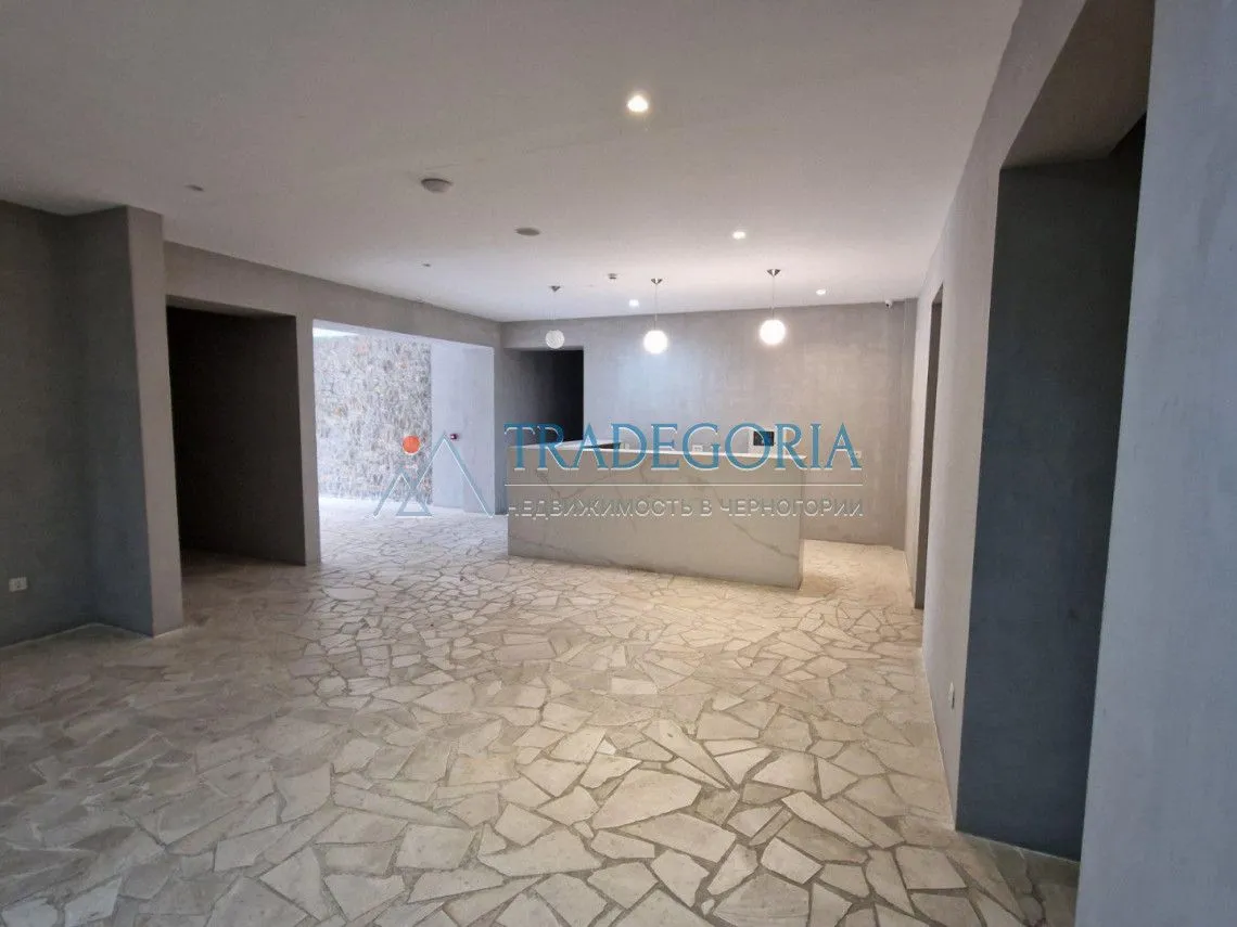 Prodaja, stan, 403m², Kotor, Crna Gora