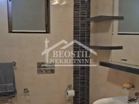 Izdavanje, četvorosoban stan, 180m², Vračar Hram, Vračar Sve Podlokacije - image 15