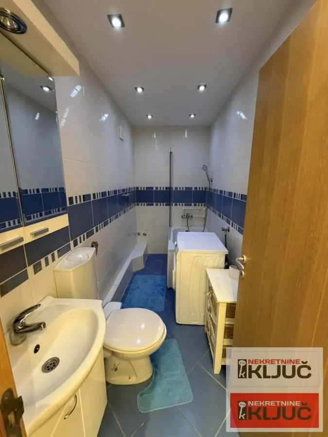 Prodaja, dvosoban stan, 46m², Bulevar patrijarha Pavla, Novi Sad Sve Podlokacije
