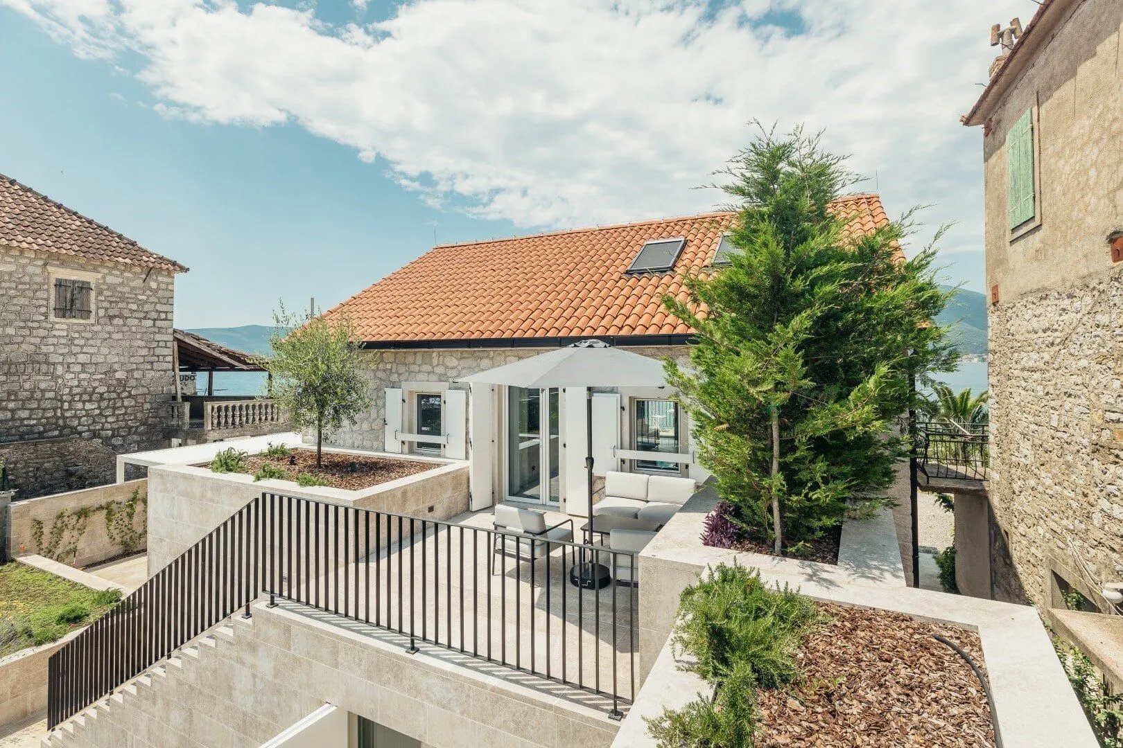 Rent, house, 170m², Donja Lastva, Tivat
