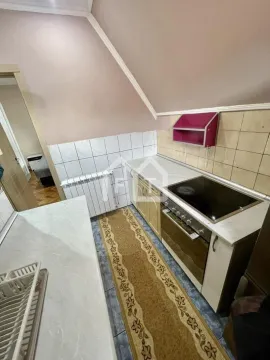 Rent, house, 80m², Zemun Gornji Grad, Zemun Sve Podlokacije - image 13