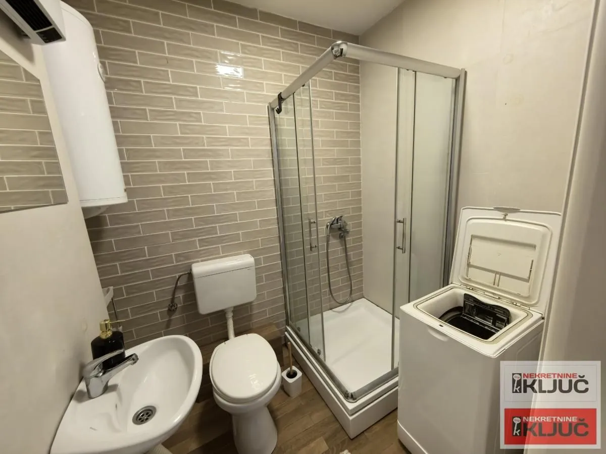 Rent, one bedroom apartment, 38m², Grbavica, Novi Sad Sve Podlokacije