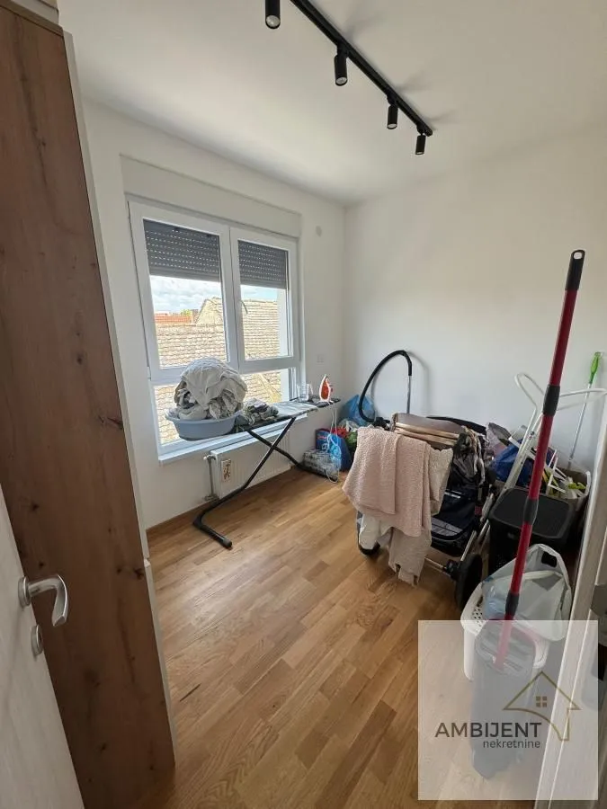 Sale, three bedroom apartment, 56m², Centar, Stara Pazova