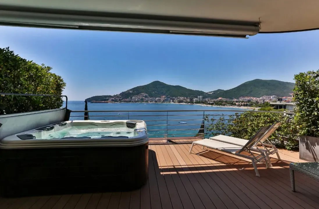 Rent, two bedroom apartment, 138m², Dukley Gardens, Budva
