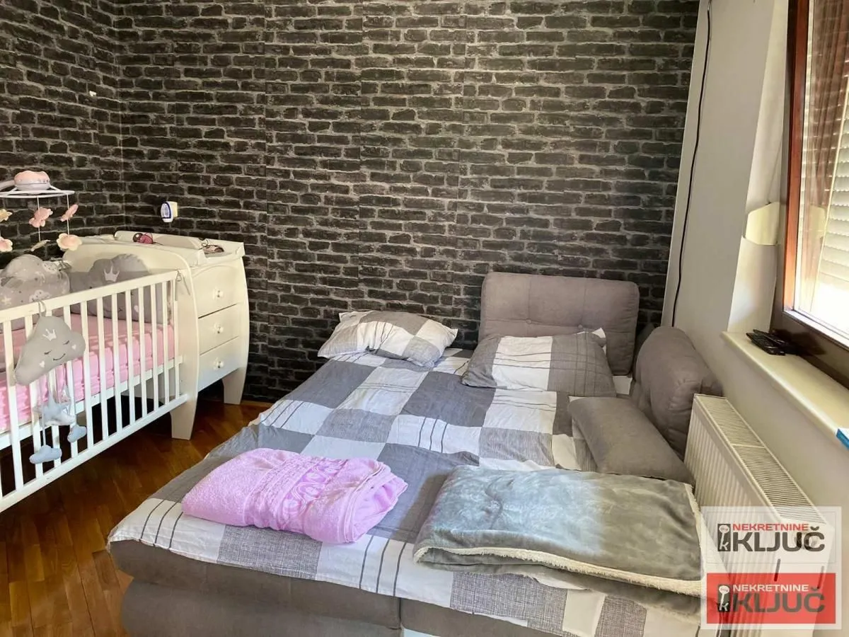 Prodaja, trosoban stan, 71m², Salajka, Novi Sad Sve Podlokacije
