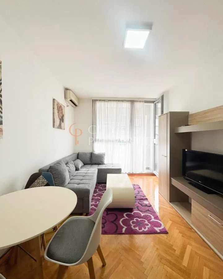 Izdavanje, stan, 21m², Blok 5, Podgorica