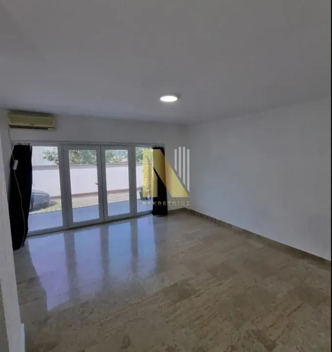 Izdavanje, dvosoban stan, 68m², Podbara, Novi Sad Sve Podlokacije