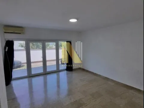 Izdavanje, dvosoban stan, 68m², Podbara, Novi Sad Sve Podlokacije - image 1