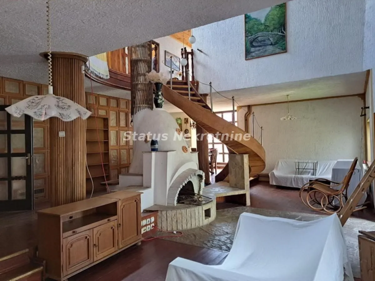 Prodaja, kuća, 465m², Bačka Topola, Srbija