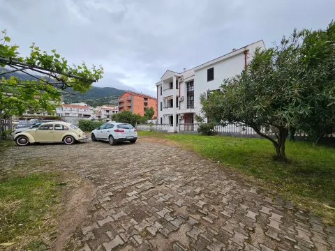 Izdavanje, dvosoban stan, 57m², Budva, Crna Gora - image 19