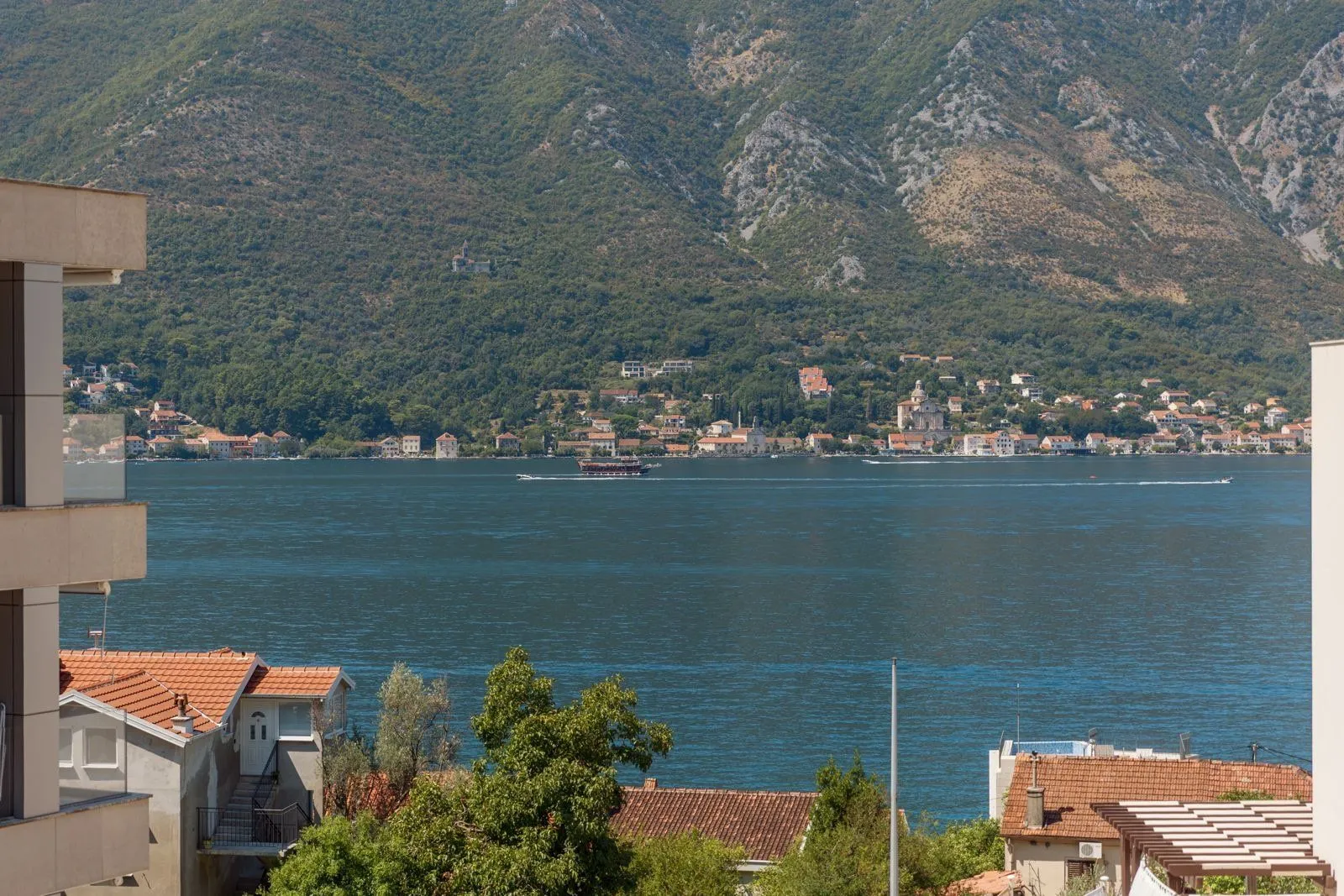 Prodaja, trosoban stan, 129m², Dobrota, Kotor