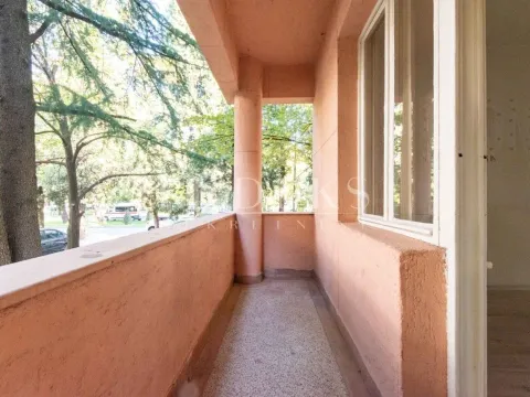 Izdavanje, poslovni prostor, 85m², Centar, Podgorica - image 16