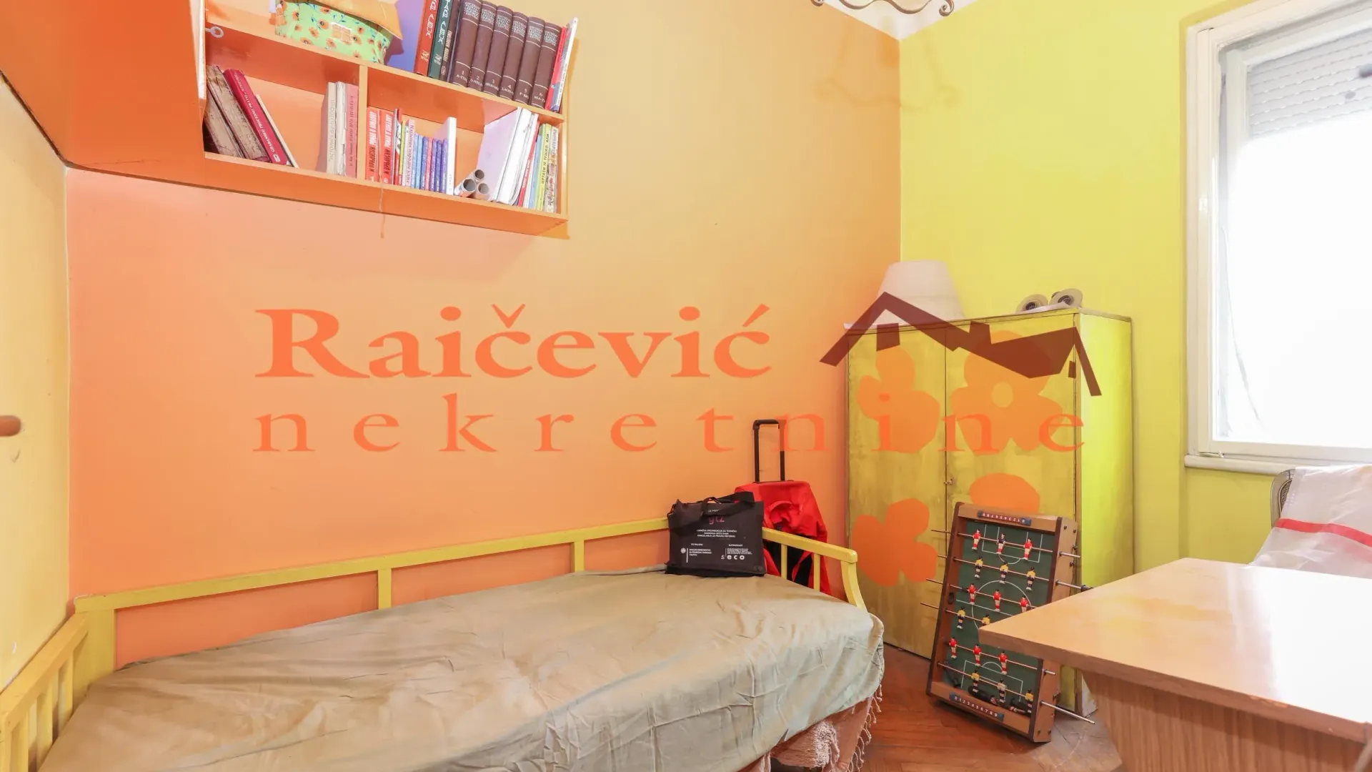 Sale, three bedroom apartment, 95m², Vračar, Šid
