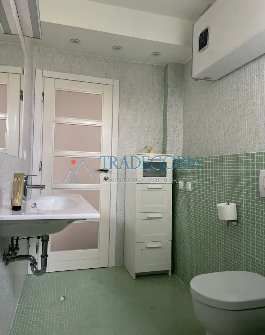 Prodaja, četvorosoban stan, 222m², Dobra Voda, Bar