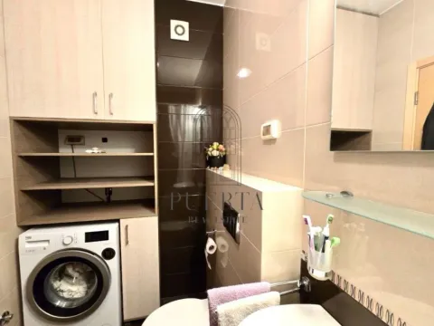 Izdavanje, jednosoban stan, 46m², Blok 6, Podgorica - image 8