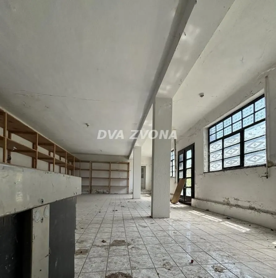 Sale, office space, 1496m², Stara Pazova, Srbija