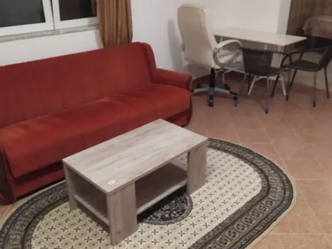 Izdavanje, kuća, 40m², Popovići, Bar - image 3