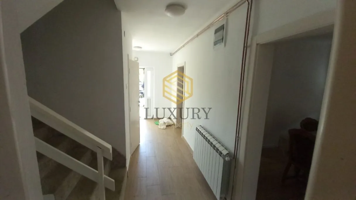 Rent, house, 200m², Tološi, Podgorica