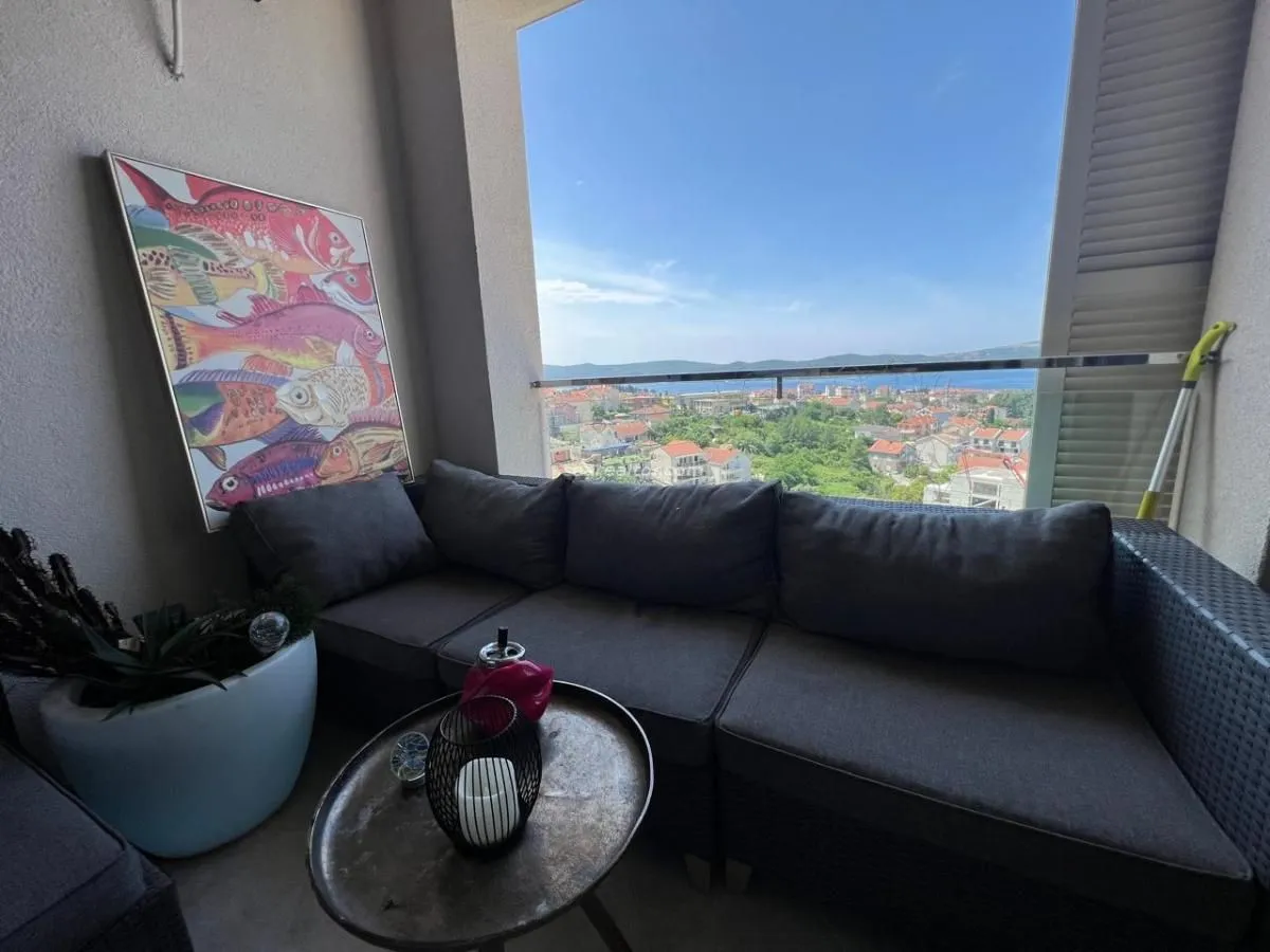 Prodaja, jednosoban stan, 55m², Tivat, Crna Gora