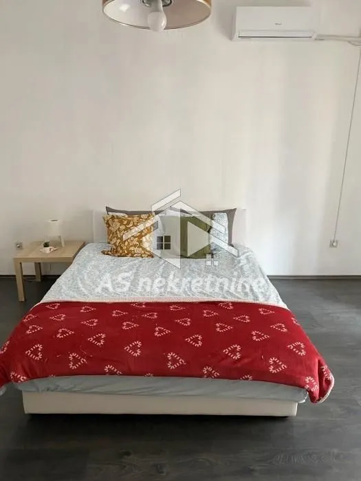 Rent, four bedroom apartment, 120m², Stari Grad, Beograd