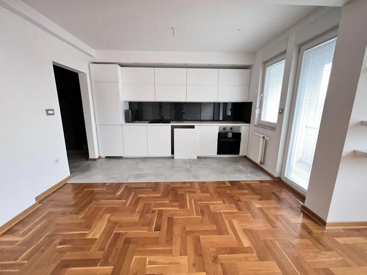 Rent, office space, 146m², Salajka, Novi Sad Sve Podlokacije