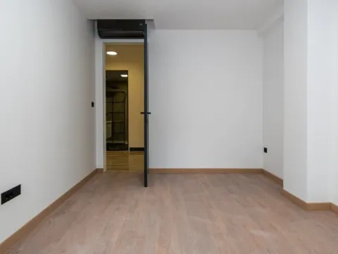 Rent, three bedroom apartment, 110m², Podgorica, Crna Gora - image 1