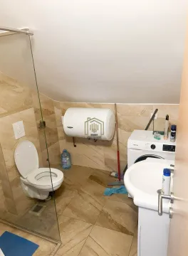 Izdavanje, dvosoban stan, 50m², Zlatica, Podgorica - image 7