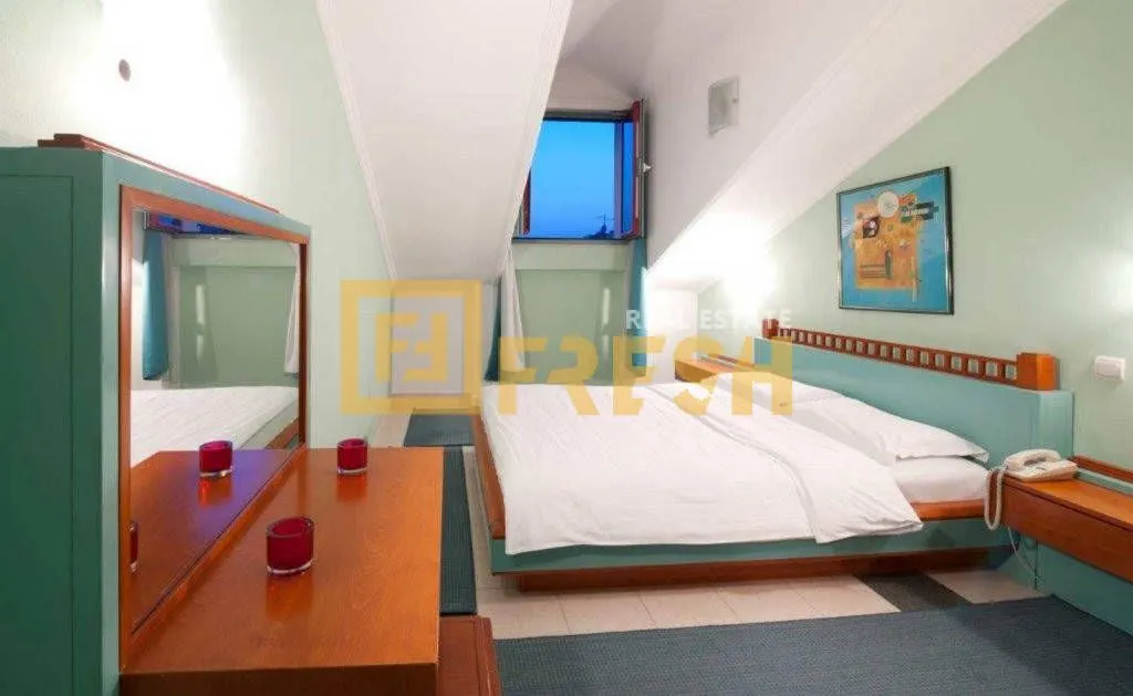 Prodaja, ugostiteljski objekat, 722m², Centar, Podgorica