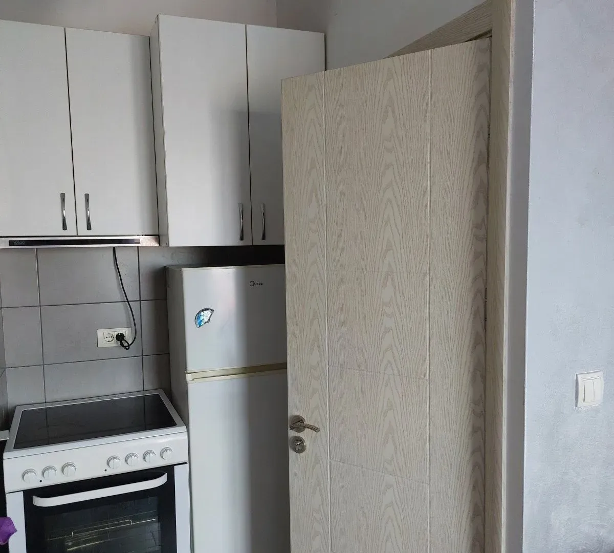 Izdavanje, dvosoban stan, 50m², Bar, Crna Gora